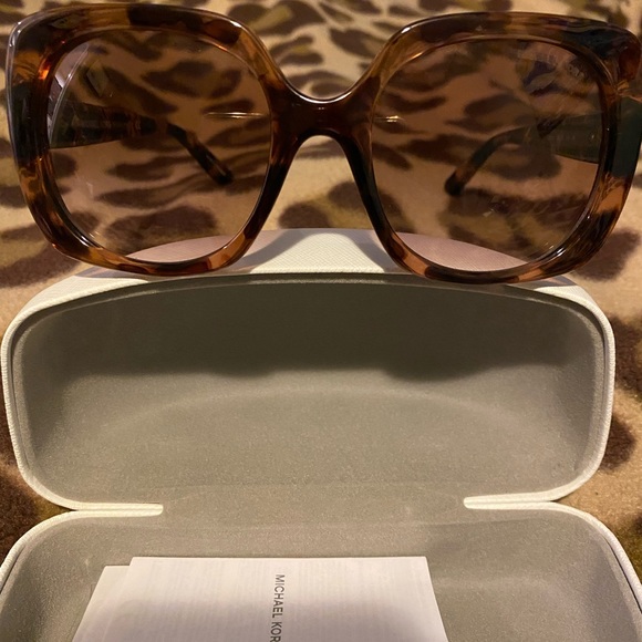 Michael Kors sunglasses - Picture 7 of 7